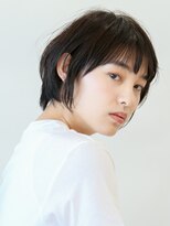 ムルチュラカメアリ(muruchura KAMEARI)&nbsp;オリーブカラーカーキの小顔ショートボブ３　田原佐知子