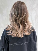 アルバム 銀座(ALBUM GINZA)&nbsp;ベージュバレイヤージュ_外ハネボブセクションカラー_ba315261