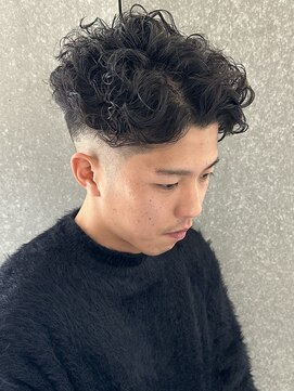 ニアウ 太田店(Niau) スペインカールメンズパーマメンズマッシュフェード眉毛太田市