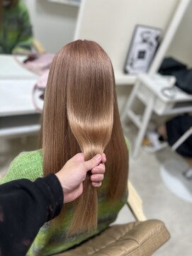 カリーナ(CARINA) ハイトーンカラー/ミルクティーベージュ