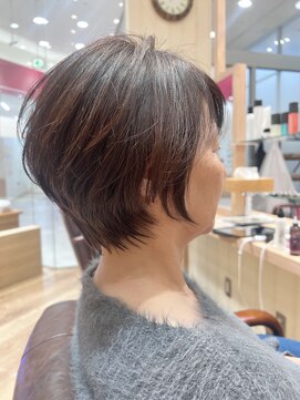 カシータ ヘア リゾート イオンモール熱田店(Casita hair resort) えりあしおさまるショートスタイル