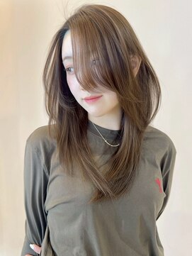 レジナヴィータ 栄(Reginavita) レイヤーカット 顔周りカット 顔回りレイヤー 美髪 艶髪 透明感