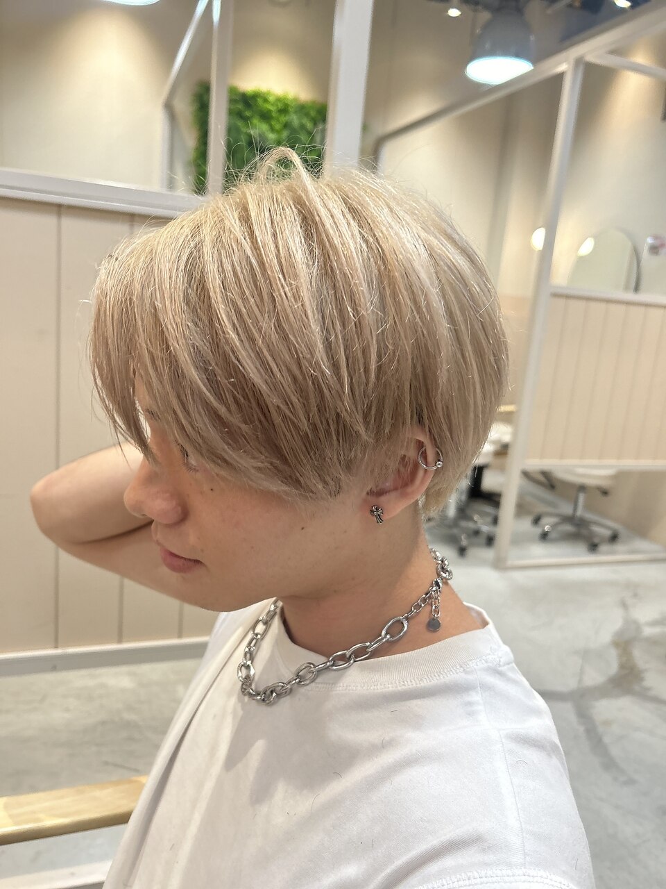 2025年-2026年冬】メンズ｜ホワイトミルクティーの髪型・ヘアアレンジ