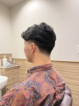 銀座マツナガ 神田店 20代30代流行り先取りテーパーフェード七三