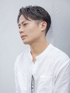 シティ(CITY) フェザーパーマショートセンターパートワイルドパーマガイルヘア