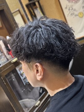 ヒロギンザバーバーショップ 大宮店(HIRO GINZA BARBER SHOP) ツイスパセンターパート/メンズカット/大宮/スキンフェード
