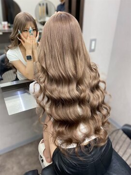 エミーバイモアムー(Emmie byMoremuu) 【埼玉YU-TA ギャルスタイル】