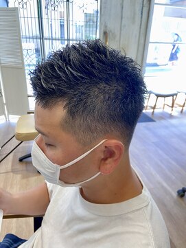 シータ 大山(THETA) 短髪ツーブロックソフトモヒカン刈り上げベリーショートメンズ