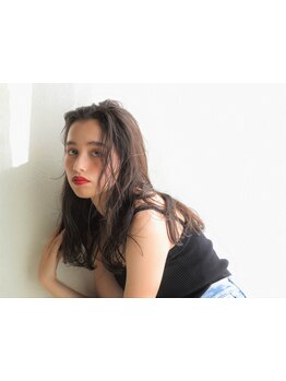 ダメージを包み込みカラーのモチもぐんっとUP！今までにない指通りと滑らかな手触りを実現◎