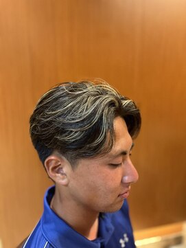 ヘアモード キクチ 銀座店 ハイライトセンターパート