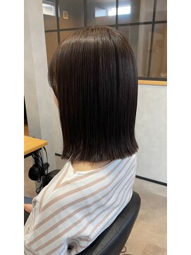 フィーカ(fika) 切りっぱなしボブ