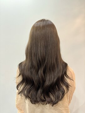 ルーブル(Louvre) 透明感ナチュラルベージュ