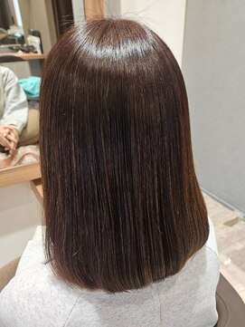 クララ カシハラ(CLALA Kashihara) 絹髪/丸みセミロング/チョコレートブラウン/髪質改善