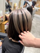 アヴァンス 京橋店(AVANCE)&nbsp;外国人風デザインなアンブレラカラー