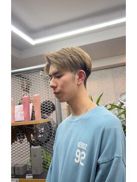 シーソー(SEE-SAW) ツーブロック 毛流れアップバング|メンズ10代20代30代金沢