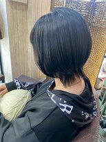 ビーチェ 小岩(Bice)&nbsp;首元すっきり、後ろ姿美人◎丸みショート/レイヤー/艶感