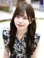 レイリー 原宿 表参道(Rayreee)&nbsp;(K) ナチュラル抜け感ロング × 前髪あり × 顔まわり巻きヘア