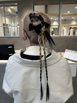 ロテ(LOTE.) 着物ヘア/ダークアッシュ/ミディアムレイヤーカット/一宮