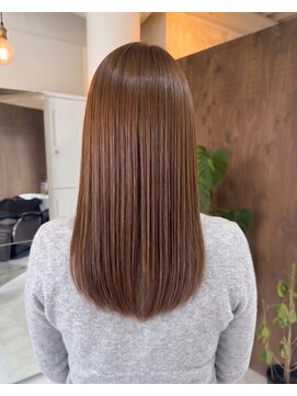 零秒女髪 千里丘店 大人女性のための上品な艶髪セミロングスタイル髪質改善艶感