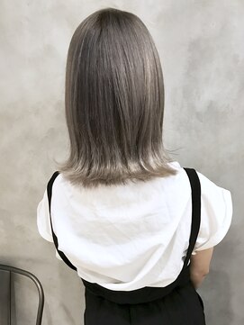 リルア 博多(LIRUA) 外ハネボブ×シルバーグレージュ