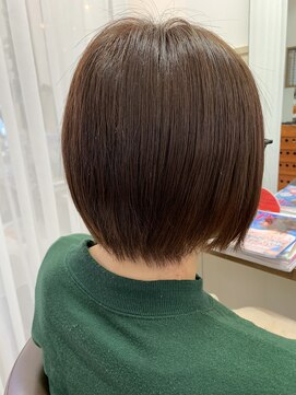 コアフィールフィス(COIFFURE fils) 《見附　今町》大人女子　ショートボブ