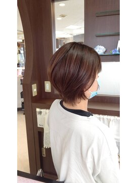 マリーインターナショナル 浦添店(MARIE INTERNATIONAL) ショートボブベージュブラウンショートヘア