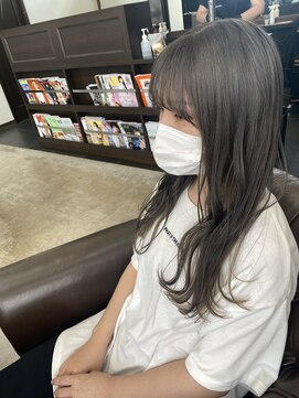 アールトゥーヘアー(art To Hair) グレー、グレーベージュ、透明感