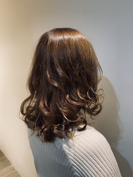 クローバー 本店(CLOVER) ★関野昴★愛されゆるふわセミディ★