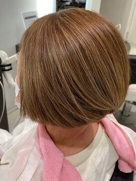 ソシエ 上大岡店 白髪ぼかしハイライト/大人女性/40代/50代/60代