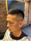MEN'Sアッシュブラックミドルスキンフェード