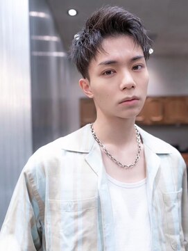 ケアリー 大日(Carelly) ビジネスショートレイヤーかき上げコンマヘアツイストパーマ