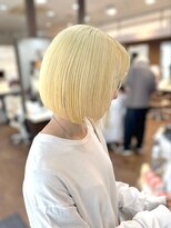 ヘアーショップ エヌアンドエー 幸手店(hairshop N&A)&nbsp;大人かわいいサラ艶デザインカラー ハイトーン金髪ヘア