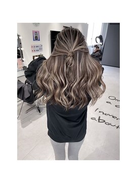 キング 高槻(K!ng) 縮毛矯正髪質改善ハイライトレイヤーカット枚方美容室エクステ