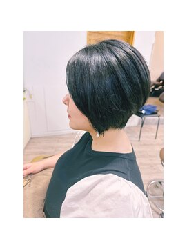 ヒラソル(girasol) 頭の形が綺麗に見えるグラショート