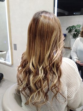 ニーナ ビューティーサロン(NINA Beauty Salon) バレイヤージュスタイル