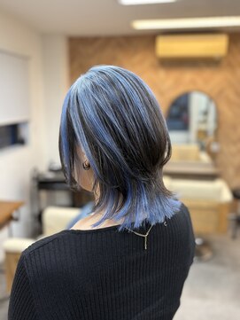 リングバイモアムー(Ring by Moremuu) ブルーカラーとレイヤーウルフ