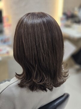 キャパ 秦野(CAPA) 透け感ベージュ 白髪ぼかしハイライト