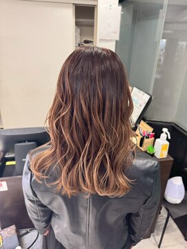 アイズ 本厚木(AIZU) グラデーションブラウンカラー