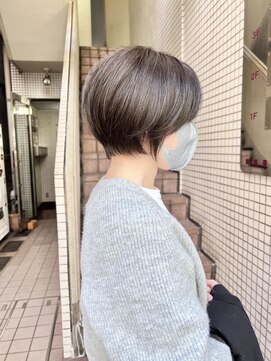 ネオリーブアイム 横浜西口店(Neolive aim) 丸みショートボブ　暗めグレージュ襟足改善シルエット