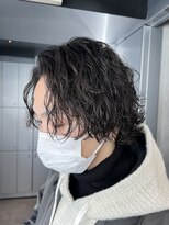 フィフス トウキョウ (fifth TOKYO)&nbsp;センターパートツイストスパイラルパーマメンズマッシュパーマ