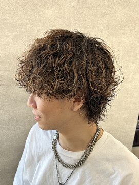 ブラック 渋谷(BLUCK) 【渋谷駅から徒歩6分☆メンズ特化】波巻きパーマハイライト