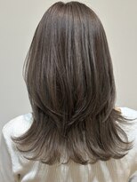 トリッカ 代官山(tricca)&nbsp;透明感グレージュ/ハイライト/レイヤーミディアム/ユルフ