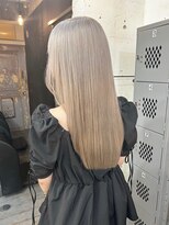 カゼ ダイカンヤマ Kaze DAIKANYAMA&nbsp;ホワイトベージュ/ハイトーンロング/レイヤースタイル