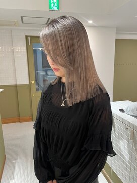 エミィ(emme) 透明感カラー20代30代髪質改善ハイライトブリーチ