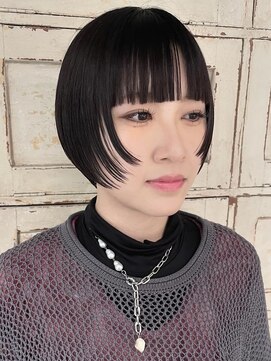 ロリム(RorriM) ショートボブ × フェイスレイヤー × ショート × レイヤー