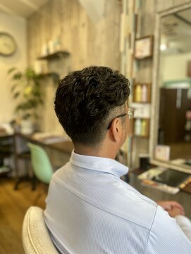 テラス(Terrace) ナチュラルオールバックパーマ