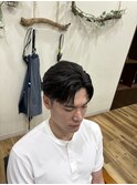 【清潔感×色気】大人男子の“センターパート”スタイル
