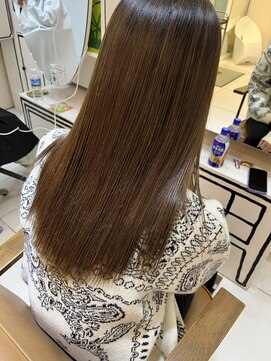 アンプ(amp) 髪質改善酸性縮毛矯正