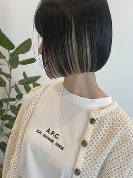 サクラ オモテサンドウ(SAKURA) ショートボブ×ブリーチを使ったインナーカラー☆ショート/ボブ