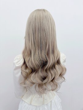 ロサ ファイブヘアー(Rosa..5Hair) ハイトーンヘアにポイントで！エクステローライト！